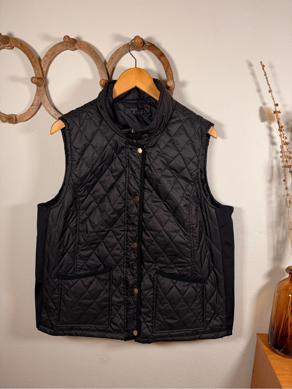 Tahari Quilted Puffer Vest with Stretch Side Panels Snap Zip Lightweight